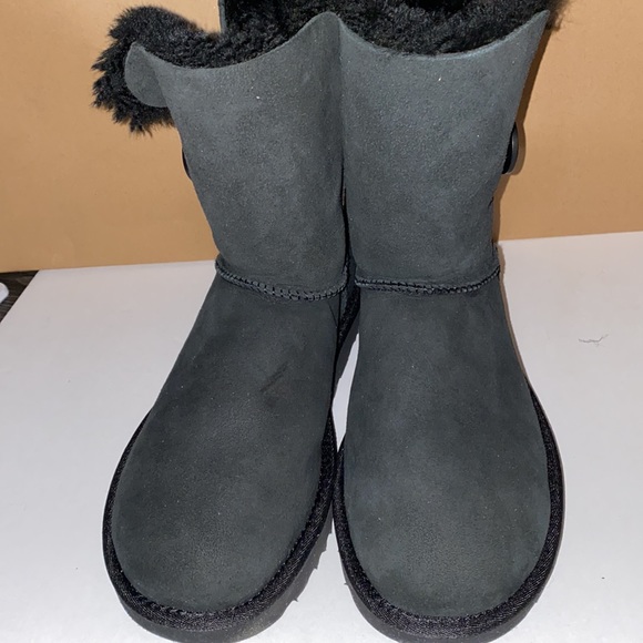 Women’s UGG Bailey Button Short Black Boots - Picture 4 of 7